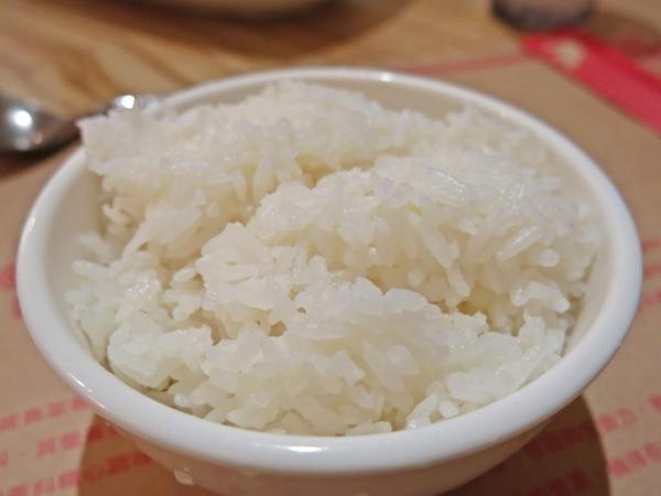 長鼻子泰國餐廳:【捷運中山站】可愛風格的泰式料理 — 長鼻子泰國餐廳