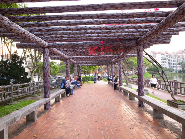 碧湖公園：<遊記> 4/20內湖媽祖煙火祭就在碧湖公園