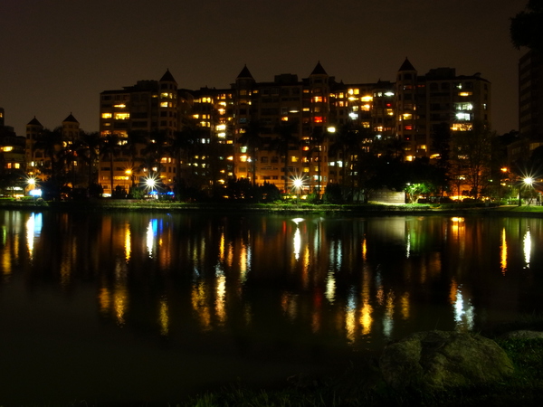 碧湖公園：<遊記> 4/20內湖媽祖煙火祭就在碧湖公園