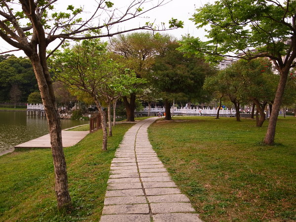 碧湖公園：<遊記> 4/20內湖媽祖煙火祭就在碧湖公園