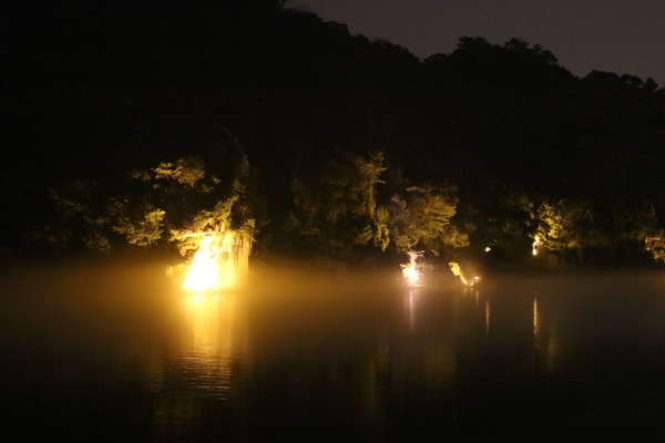 新北市碧潭風景區:與碧潭有約『銅響‧夏至』碧潭吊橋光雕秀