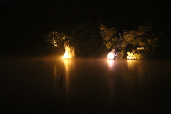 新北市碧潭風景區:與碧潭有約『銅響‧夏至』碧潭吊橋光雕秀