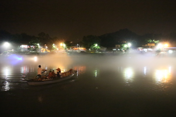 新北市碧潭風景區:與碧潭有約『銅響‧夏至』碧潭吊橋光雕秀