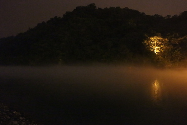 新北市碧潭風景區:與碧潭有約『銅響‧夏至』碧潭吊橋光雕秀