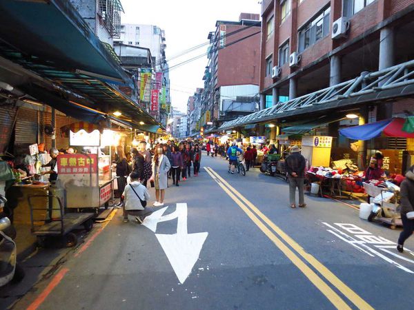 【台北旅遊】烏來老街、新店碧潭台北一日遊