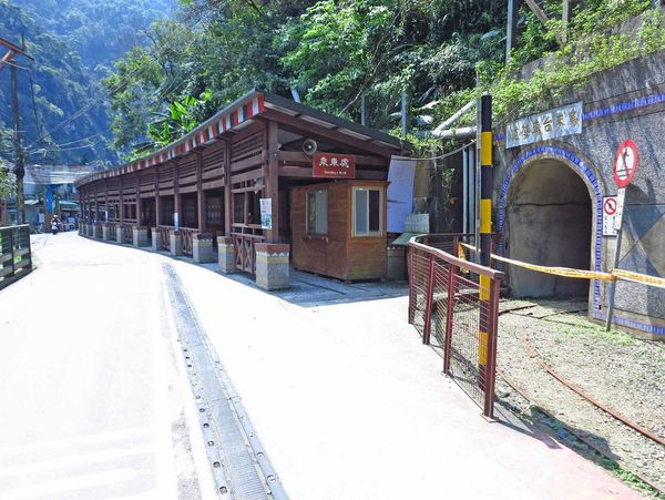 【台北旅遊】烏來老街、新店碧潭台北一日遊