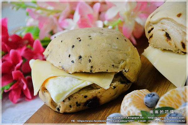 店小二食品行：【彰化】鹿港鎮。店小二肉包．饅頭《香菇竹筍鮮肉包 桂圓黑糖饅頭 鹿港名產鹹蛋糕…》