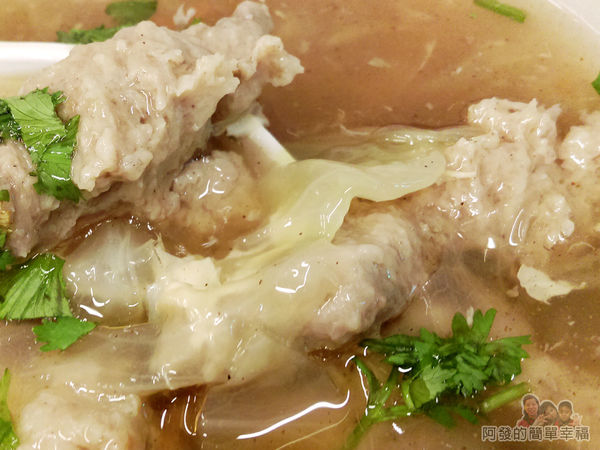 游記百年油飯13-肉羹湯特寫