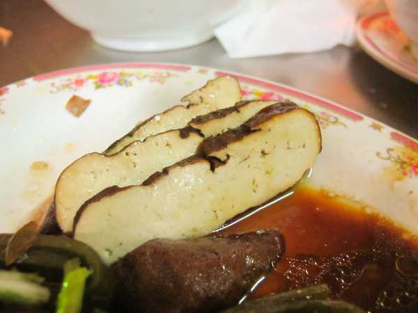 金字塔三角湯圓:(胖樺食記)大溪老街必吃人氣店家:金字塔鹹湯圓。各大媒體雜誌報導的再地美食。