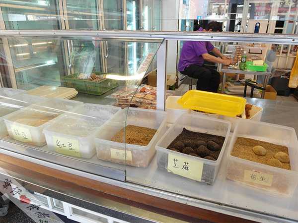 福樂屋：吃過夏日的大福？包芒果的大福挑戰新味覺!!!!