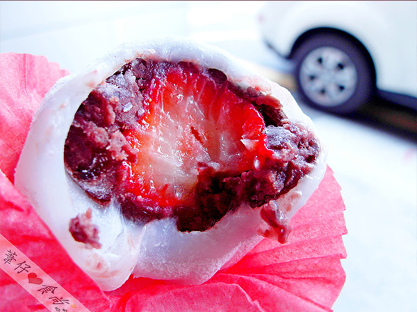 福樂屋：吃過夏日的大福？包芒果的大福挑戰新味覺!!!!