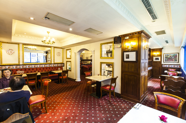 古典玫瑰園(桃園林口店)：【桃園】龜山午後的美好時光-古典玫瑰園林口店