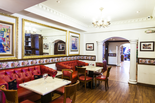 古典玫瑰園(桃園林口店)：【桃園】龜山午後的美好時光-古典玫瑰園林口店