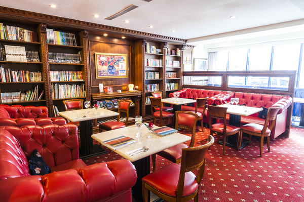 古典玫瑰園(桃園林口店)：【桃園】龜山午後的美好時光-古典玫瑰園林口店