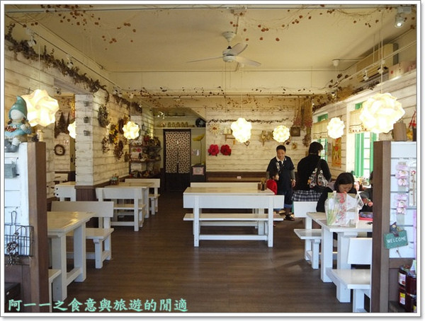 花間集:苗栗 大湖酒莊 草莓香腸&花間集 草莓奶昔~春日採草莓去