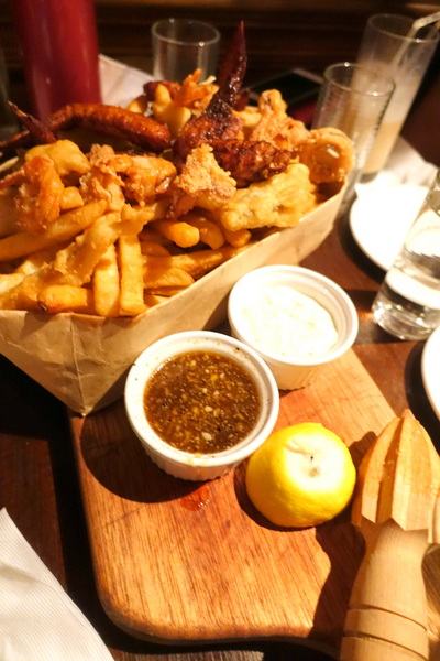 Woo Taipei 窩台北:(胖樺食記)台北東區超推薦酒吧「Woo Taipei窩台北」/超大份量拼盤/特色調酒/咖啡廳/義大利麵