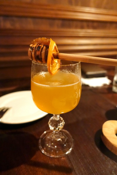 Woo Taipei 窩台北:(胖樺食記)台北東區超推薦酒吧「Woo Taipei窩台北」/超大份量拼盤/特色調酒/咖啡廳/義大利麵