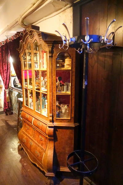 Woo Taipei 窩台北:(胖樺食記)台北東區超推薦酒吧「Woo Taipei窩台北」/超大份量拼盤/特色調酒/咖啡廳/義大利麵