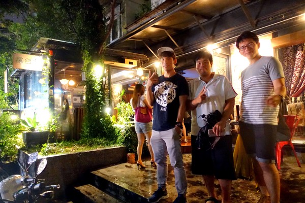 Woo Taipei 窩台北:(胖樺食記)台北東區超推薦酒吧「Woo Taipei窩台北」/超大份量拼盤/特色調酒/咖啡廳/義大利麵