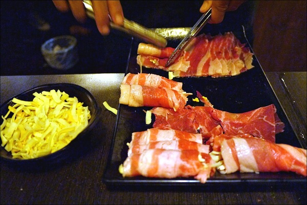 潮肉壽喜燒(忠孝店)：【潮肉壽喜燒】好吃永遠值得久候！超優質壽喜燒又一發！