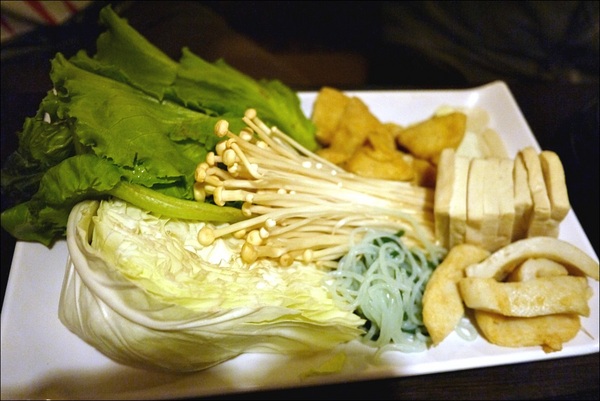 潮肉壽喜燒(忠孝店)：【潮肉壽喜燒】好吃永遠值得久候！超優質壽喜燒又一發！