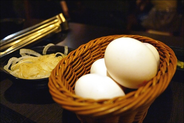 潮肉壽喜燒(忠孝店)：【潮肉壽喜燒】好吃永遠值得久候！超優質壽喜燒又一發！