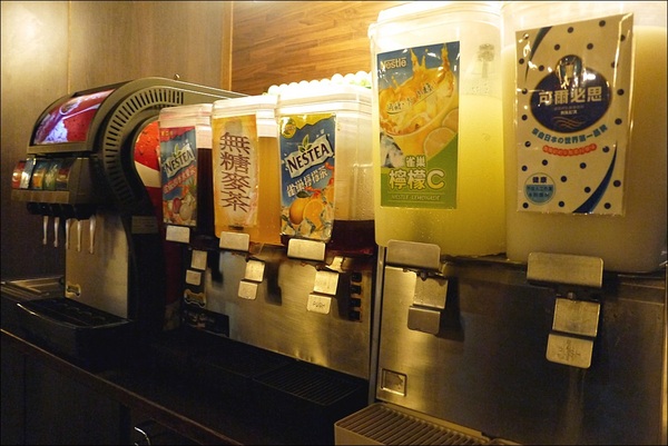 潮肉壽喜燒(忠孝店)：【潮肉壽喜燒】好吃永遠值得久候！超優質壽喜燒又一發！