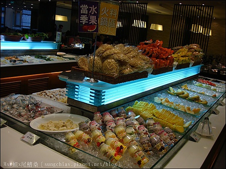 精彩火鍋(台北館前店)：［台北車站］精彩火鍋．新鮮食材吃到飽