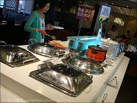 精彩火鍋(台北館前店)：［台北車站］精彩火鍋．新鮮食材吃到飽