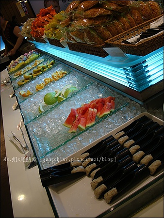 精彩火鍋(台北館前店)：［台北車站］精彩火鍋．新鮮食材吃到飽