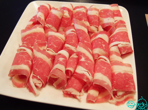 精彩火鍋(台北館前店):【試吃】肉片現點現切!火鍋吃到飽「精彩火鍋(台北館前店)」