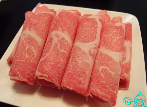 精彩火鍋(台北館前店):【試吃】肉片現點現切!火鍋吃到飽「精彩火鍋(台北館前店)」