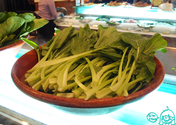 精彩火鍋(台北館前店):【試吃】肉片現點現切!火鍋吃到飽「精彩火鍋(台北館前店)」