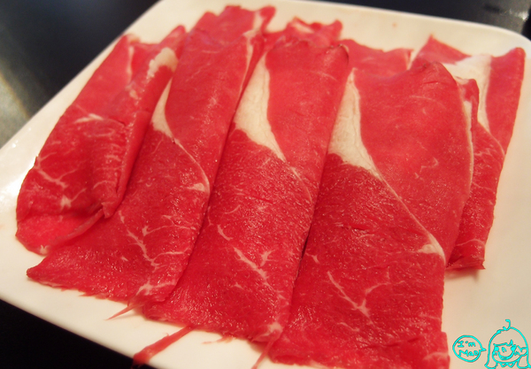 精彩火鍋(台北館前店):【試吃】肉片現點現切!火鍋吃到飽「精彩火鍋(台北館前店)」