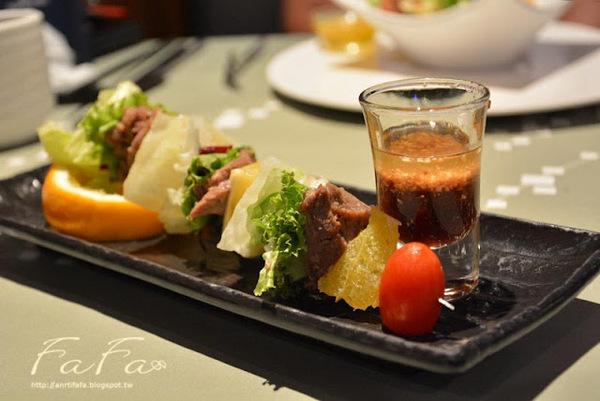 陶板屋和風創作料理(敦化南店)：[美食] 陶板屋 (敦化南店) 。美味烤鴨胸