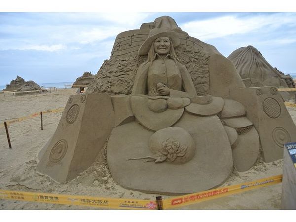 福隆海水浴場：【遊記】o○。oO。宜蘭 福隆2012沙雕展 　驚奇又可愛的沙雕展，今年又要展出啦～o○。o。○