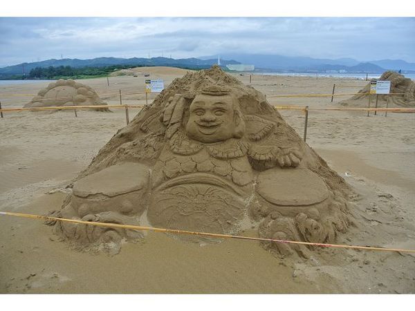 福隆海水浴場：【遊記】o○。oO。宜蘭 福隆2012沙雕展 　驚奇又可愛的沙雕展，今年又要展出啦～o○。o。○