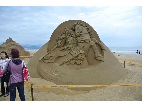 福隆海水浴場：【遊記】o○。oO。宜蘭 福隆2012沙雕展 　驚奇又可愛的沙雕展，今年又要展出啦～o○。o。○
