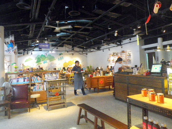 信義公民會館 (四四南村)：2014台北藝術節-四四南村有精彩表演