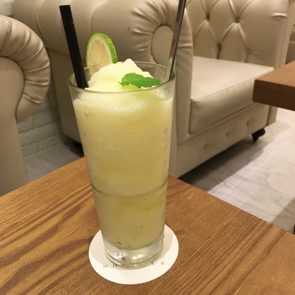 Monteur 夢甜屋(中山門市)：[捷運中山站美食] 好夢幻的Monteur 夢甜屋 - 猶如置身在芭比娃娃王國喲!!咱們一起幻想吧!!