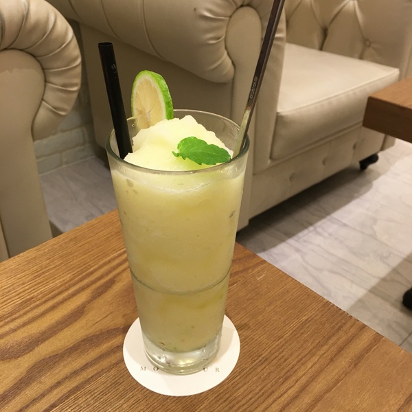 Monteur 夢甜屋(中山門市)：[捷運中山站美食] 好夢幻的Monteur 夢甜屋 - 猶如置身在芭比娃娃王國喲!!咱們一起幻想吧!!