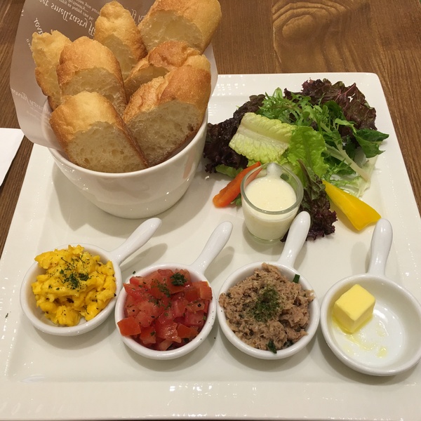 Monteur 夢甜屋(中山門市)：[捷運中山站美食] 好夢幻的Monteur 夢甜屋 - 猶如置身在芭比娃娃王國喲!!咱們一起幻想吧!!