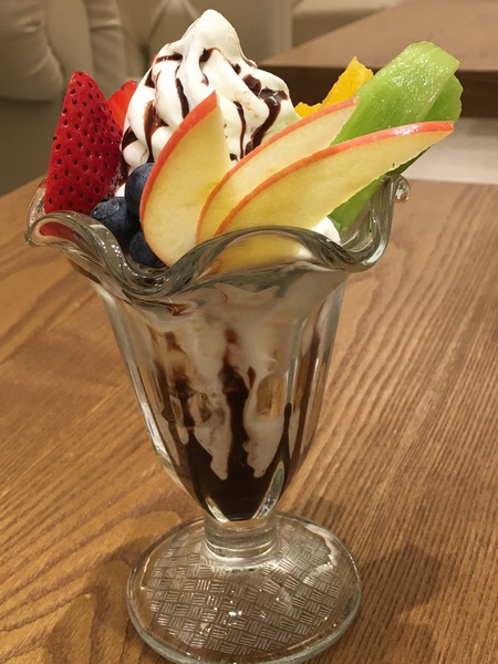 Monteur 夢甜屋(中山門市)：[捷運中山站美食] 好夢幻的Monteur 夢甜屋 - 猶如置身在芭比娃娃王國喲!!咱們一起幻想吧!!