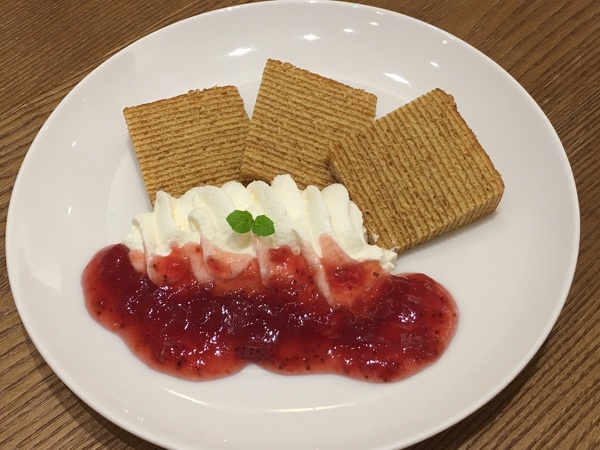 Monteur 夢甜屋(中山門市)：[捷運中山站美食] 好夢幻的Monteur 夢甜屋 - 猶如置身在芭比娃娃王國喲!!咱們一起幻想吧!!