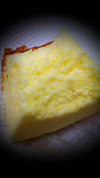Uncle Tetsu's cheese Cake徹思叔叔の店(台北車站微風店)：台北車站人氣排隊店【Uncle Tetsu’s Cheese Cake】，慕名而買的〞〞起司蛋糕〞〞竟讓我愛上它了！