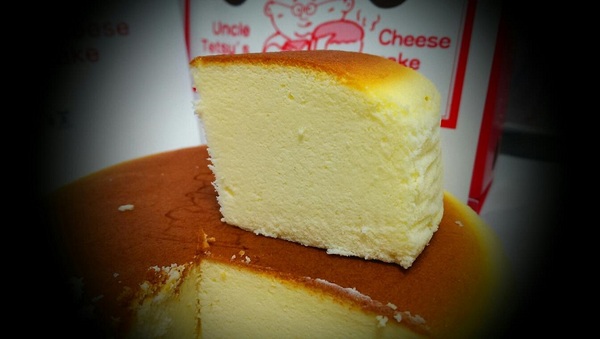 Uncle Tetsu's cheese Cake徹思叔叔の店(台北車站微風店)：台北車站人氣排隊店【Uncle Tetsu’s Cheese Cake】，慕名而買的〞〞起司蛋糕〞〞竟讓我愛上它了！