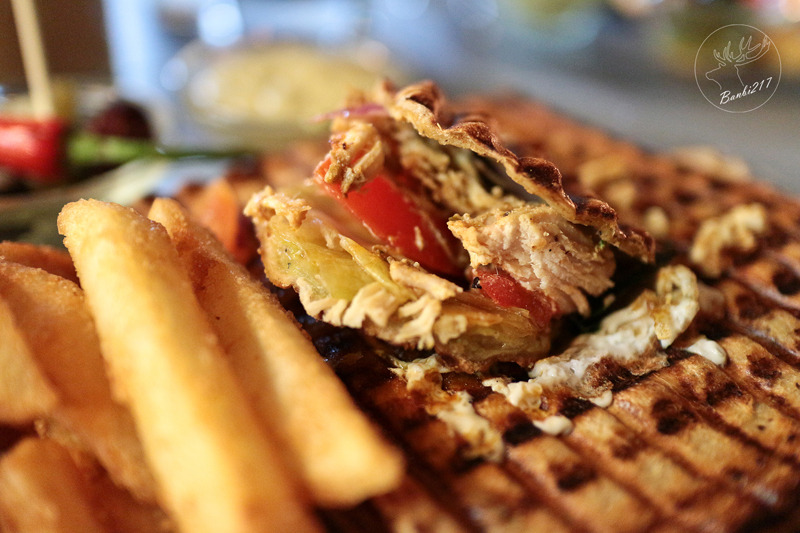 Banbi217 美食旅遊: Toasteria Cafe 3號,帕尼尼三明治餐廳、義大利麵、消夜、酒吧(台北東區,捷運忠孝敦化站)