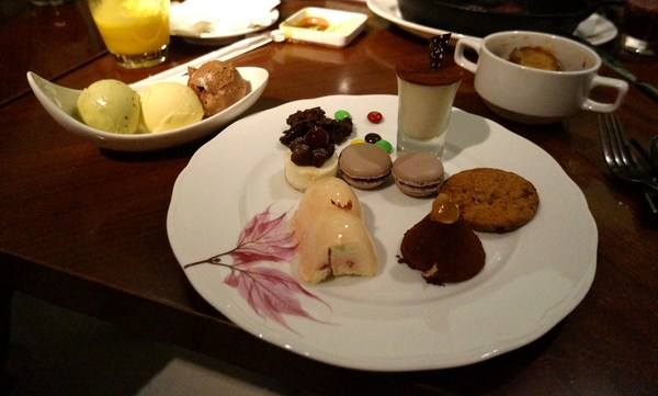 六福皇宮-絲路宴餐廳 Silk Road Feast:六福皇宮♥ 絲路宴♥ 吃到飽 ♥多國料理