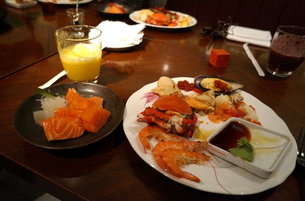 六福皇宮-絲路宴餐廳 Silk Road Feast:六福皇宮♥ 絲路宴♥ 吃到飽 ♥多國料理