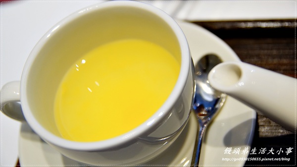 鬆餅公主Caf'e Muffin Princess:【食記/台北市】捷運美食~超夢幻下午茶♪♪鬆餅公主♪♪